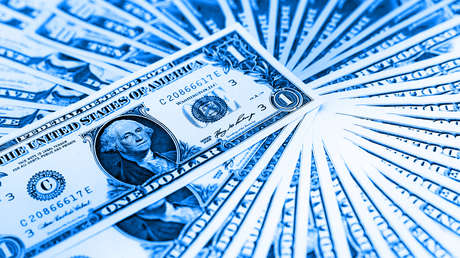 El dólar 'blue' alcanza un nuevo récord de cotización en Argentina y roza los 600 pesos