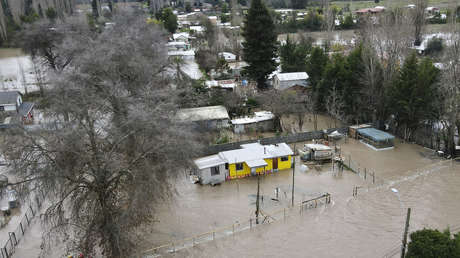 "La ciudad está completamente anegada": El temporal en Chile se ensaña con la región del Maule