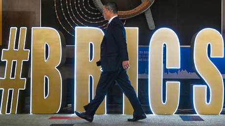 "Tiene una alternativa": Este país evaluará optar por los BRICS en vez de la UE
