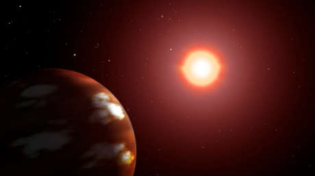 "Pregunta sin respuesta": Hallan un exoplaneta que supone un reto para las teorías de formación planetaria