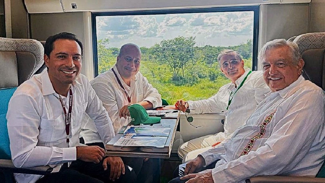 López Obrador se sube al Tren Maya en un primer recorrido de supervisión