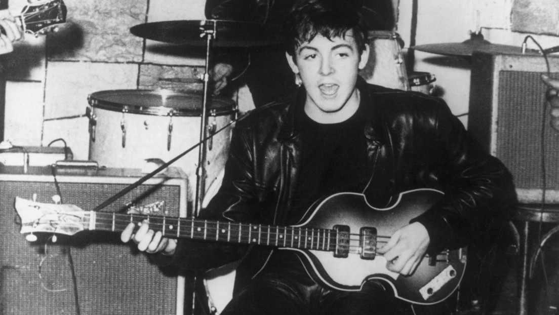 Inicia la búsqueda del primer bajo de Paul McCartney que desapareció hace más de 50 años