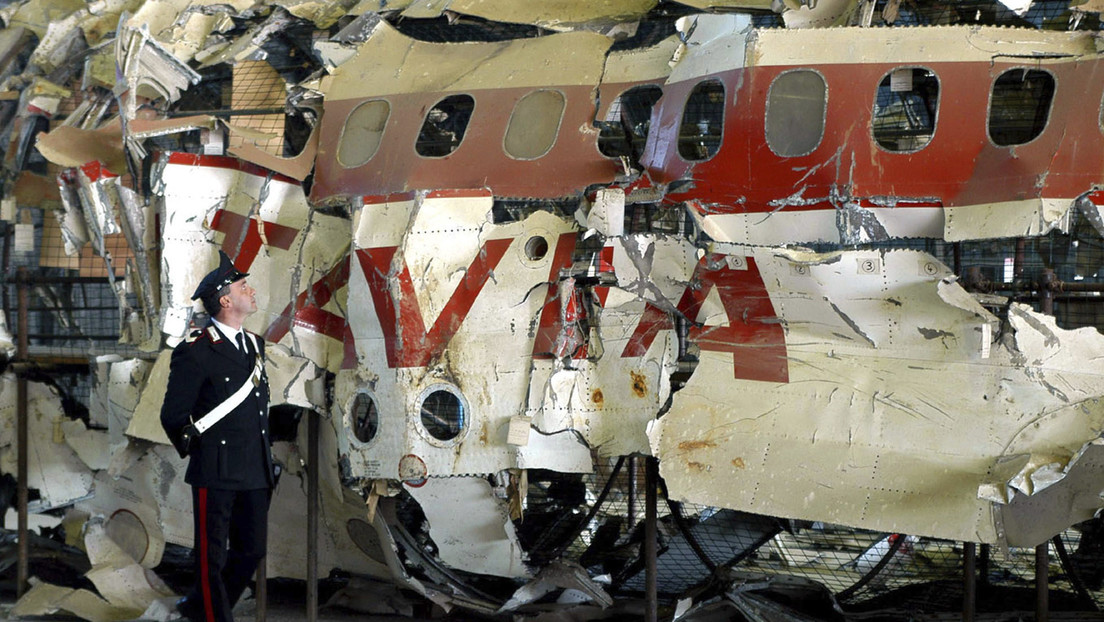 Un ex primer ministro de Italia afirma que Francia derribó un avión de pasajeros con un misil buscando matar a Gaddafi