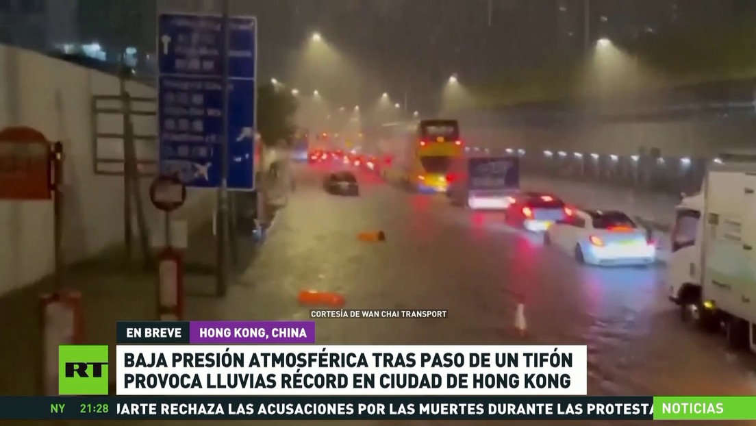 Baja presión atmosférica tras paso de un tifón provoca lluvias récord en la ciudad de Hong Kong