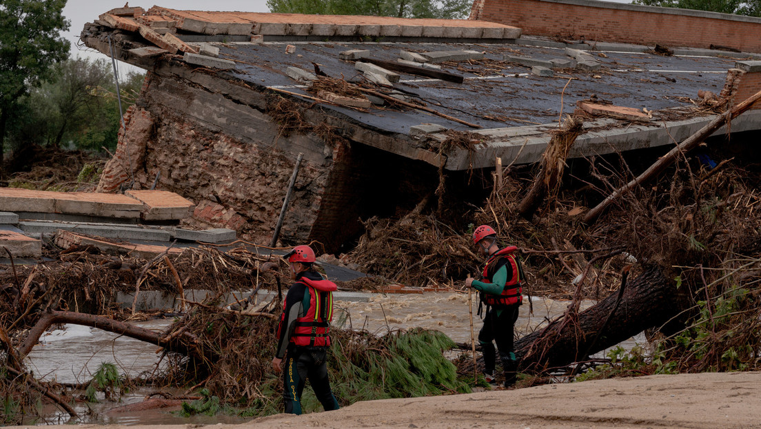 Encuentran dos cadáveres durante la búsqueda de desaparecidos por inundaciones en España