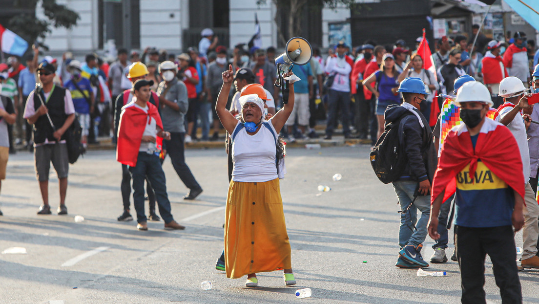 Sindicatos peruanos convocan a una marcha nacional contra Boluarte