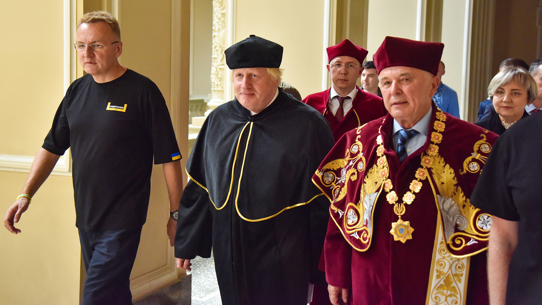 "Gran amigo": Boris Johnson recibe en Ucrania un doctorado honoris causa (VIDEO, FOTOS)