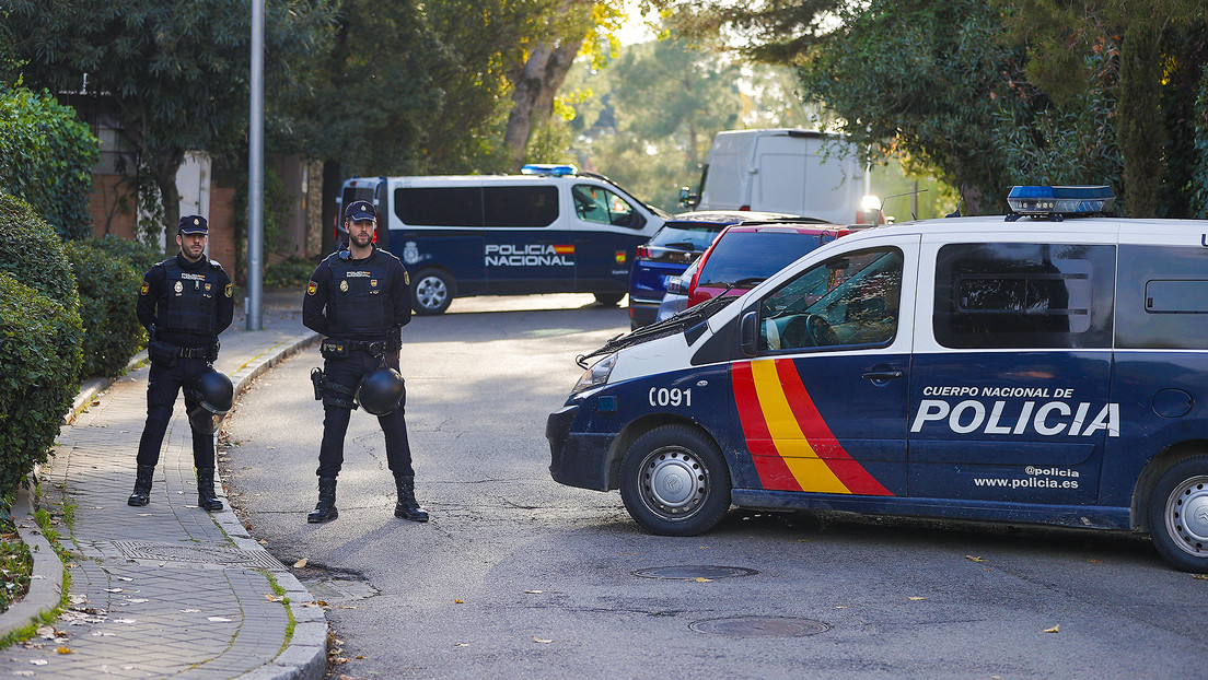 Desalojan locales y oficinas en el centro de Madrid por un aviso de bomba