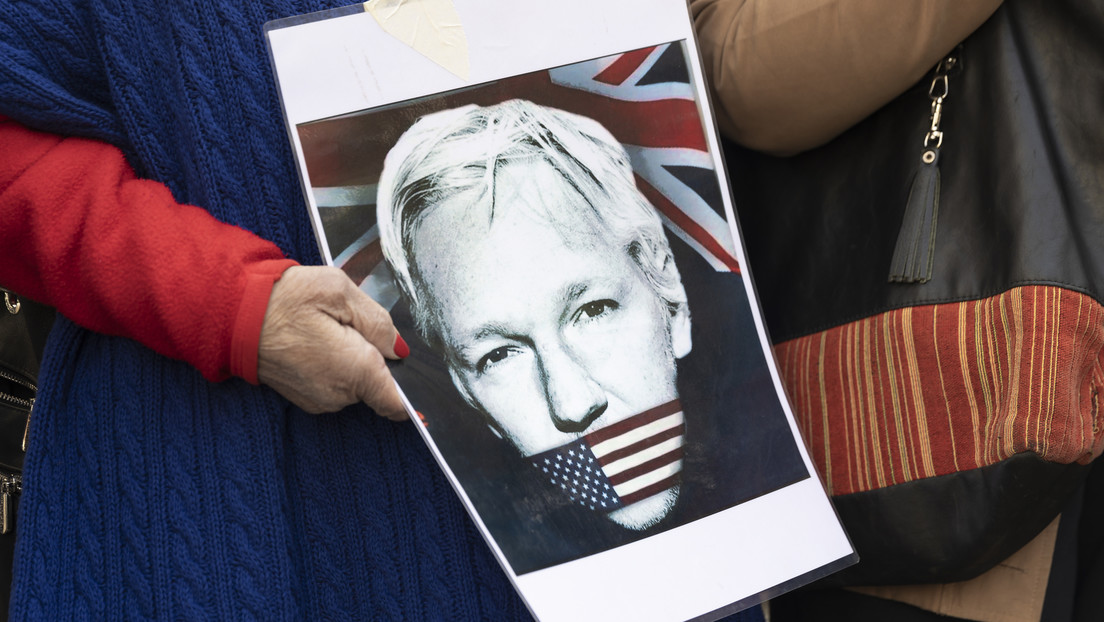 Más de 60 parlamentarios australianos instan a EE.UU. a dejar de perseguir a Assange