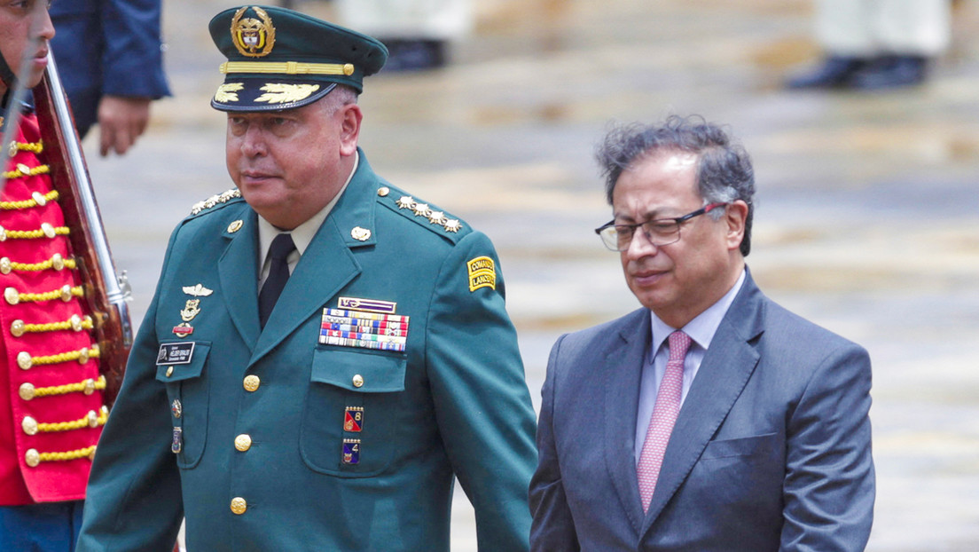 "No puede ocurrir en este Gobierno": militares se hacen pasar por disidencias de las FARC y Petro reacciona