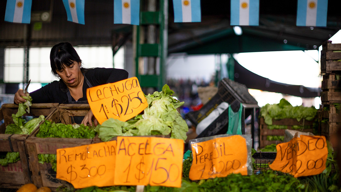 El Gobierno argentino devolverá el IVA en la compra de alimentos a 9 millones de trabajadores