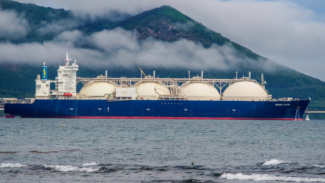 Gazprom envía por primera vez un lote de GNL de su producción por la Ruta Marítima del Norte