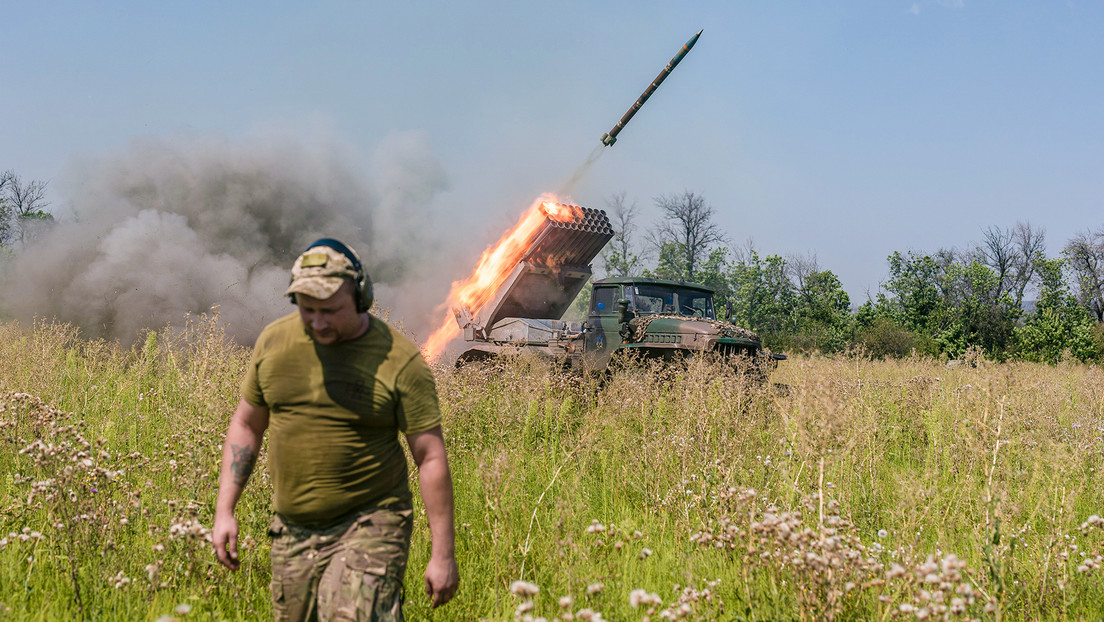 "Si hiciera lo que me enseñaron, estaría muerto": Un comandante ucraniano critica el entrenamiento occidental