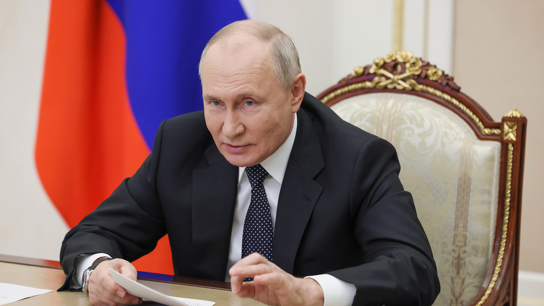 Putin: "Rusia ha resistido una presión externa absolutamente sin precedentes de sanciones occidentales"