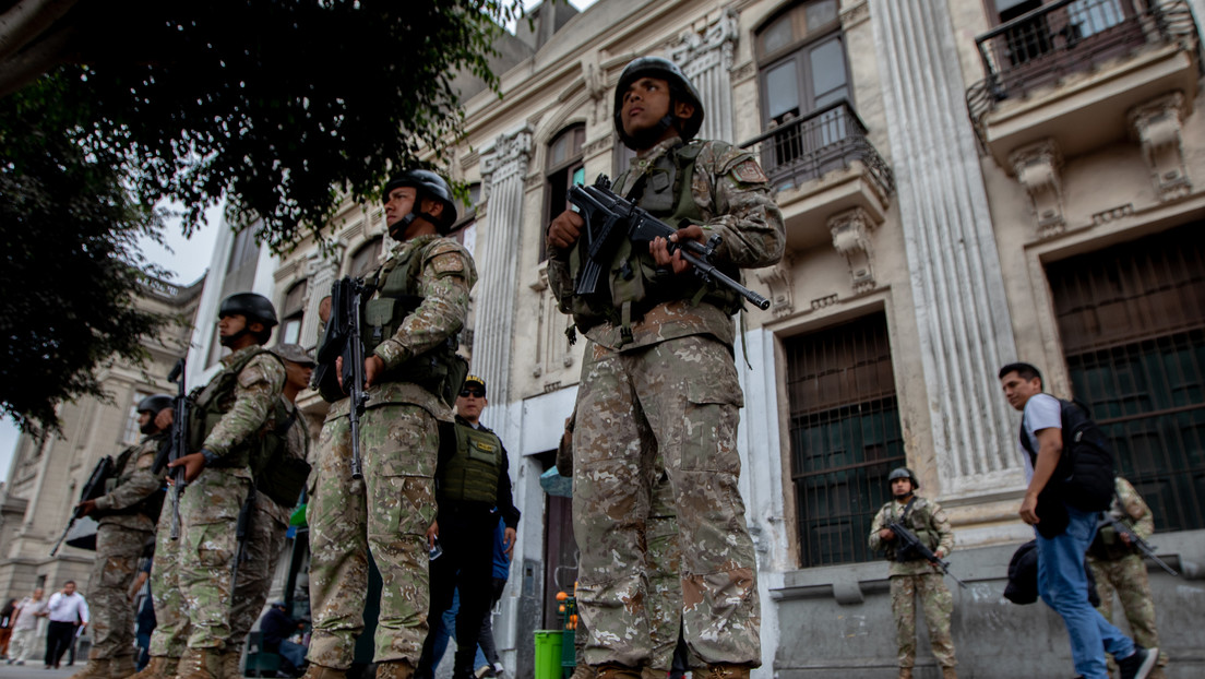 Tanquetas para patrullar las calles: la propuesta del alcalde de Lima contra la inseguridad