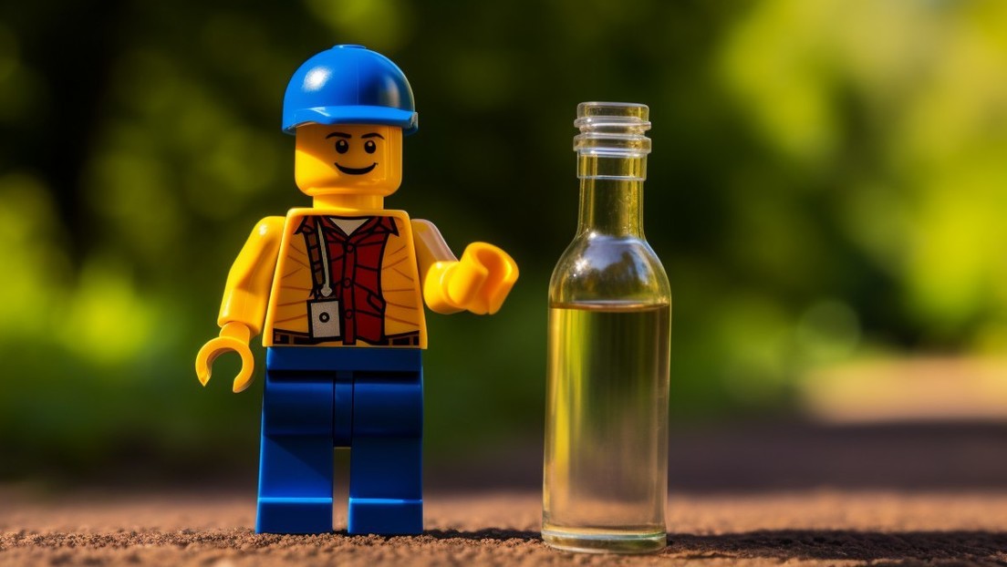 Lego abandona el plan de fabricar los bloques de sus juguetes a partir de botellas de plástico recicladas