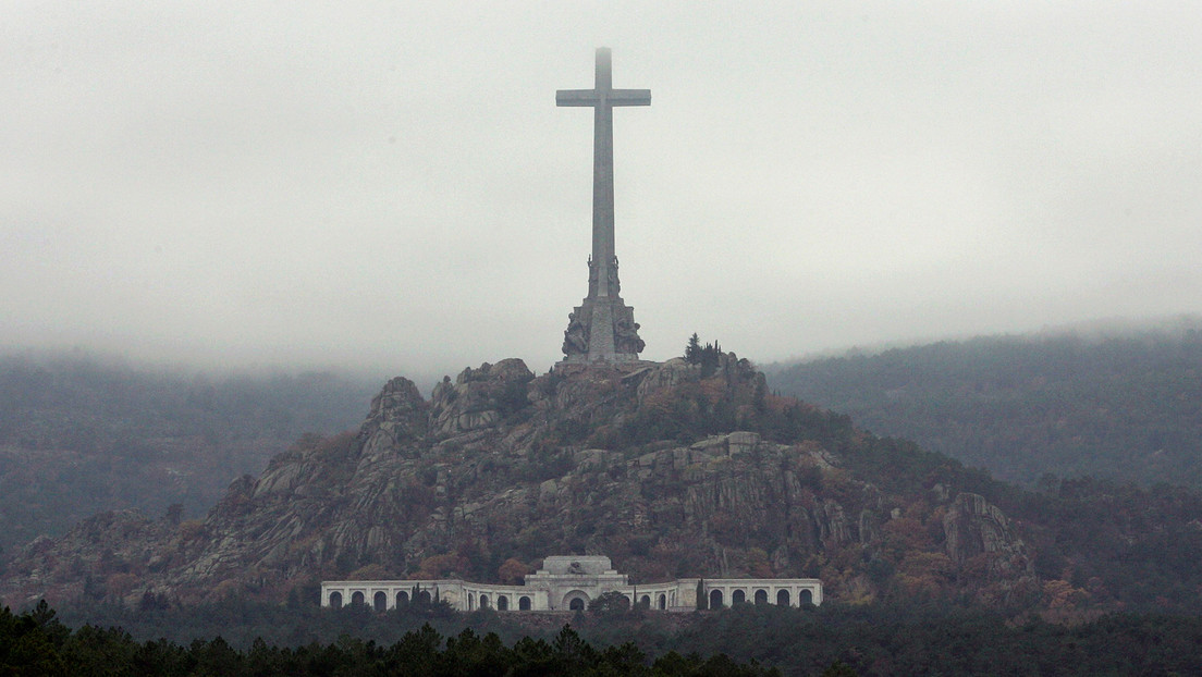 Fiscalía de España se opone a otro intento de paralizar las exhumaciones del Valle de los Caídos