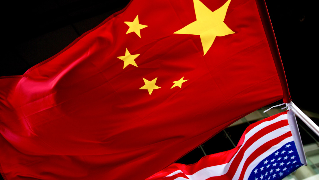 Pekín pide a EE.UU. "considerar cuidadosamente" la prohibición de inversiones en tecnología china