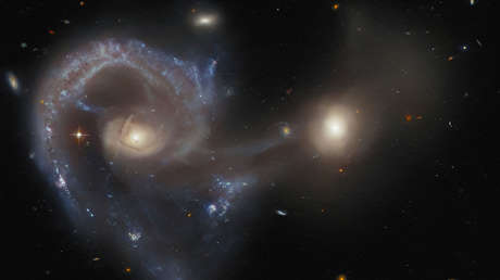 El Hubble capta la colisión de dos galaxias