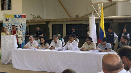 Gobierno de Colombia y disidencia de las FARC ponen la fecha para instalar la mesa de diálogo