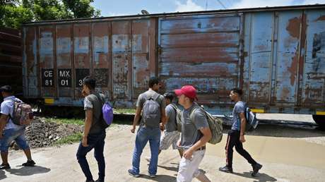 Suspenden operación de 60 trenes de carga en México para evitar viaje de migrantes rumbo a EE.UU.