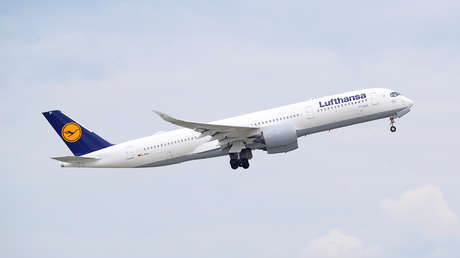 Lufthansa advierte que consumirá la mitad de la electricidad alemana si opta por combustible verde