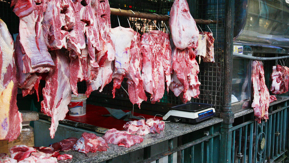 Autoridades brasileñas interceptan 200 toneladas de carne podrida que pretendía comercializarse
