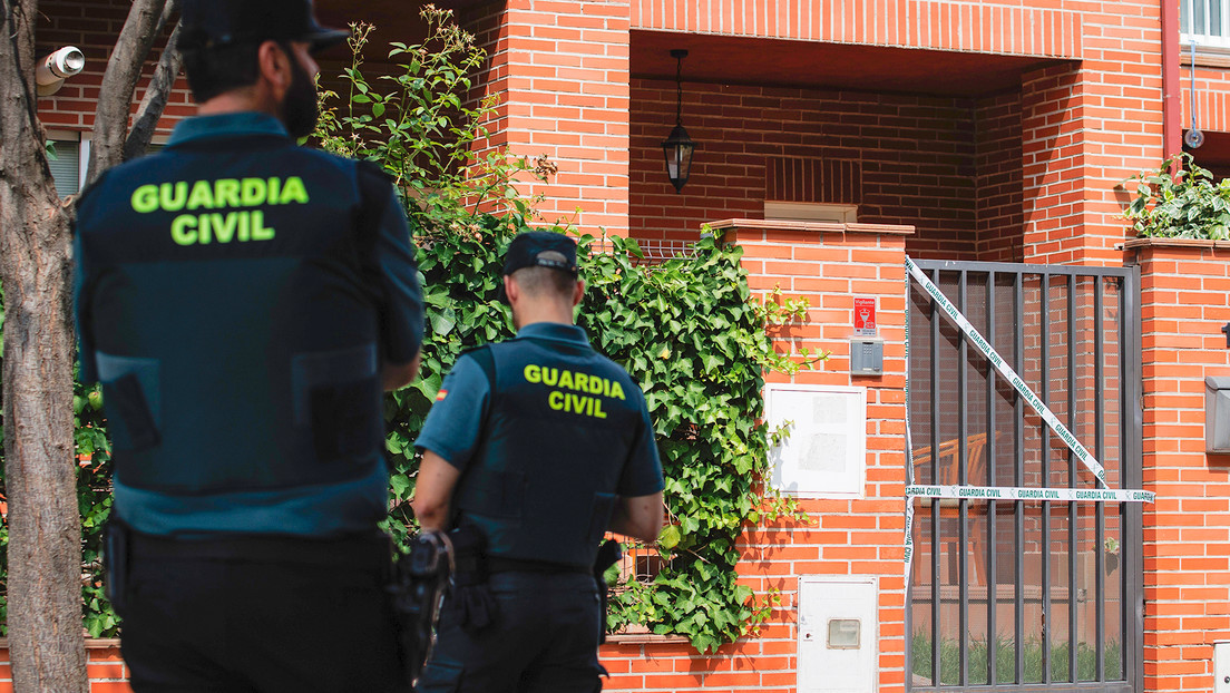 Un ecuatoriano muere en España al explotar un dispositivo electrónico que cargaba mientras dormía