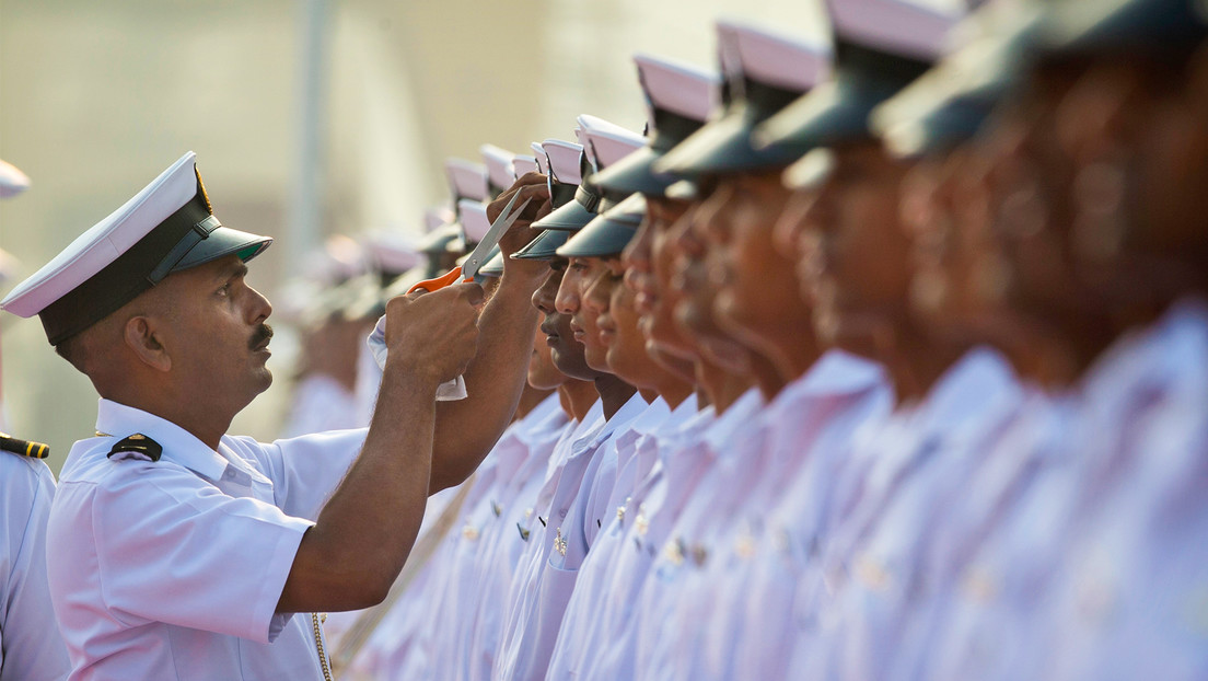 La Armada de India avanza en la sustitución de tradiciones militares heredadas del pasado colonial