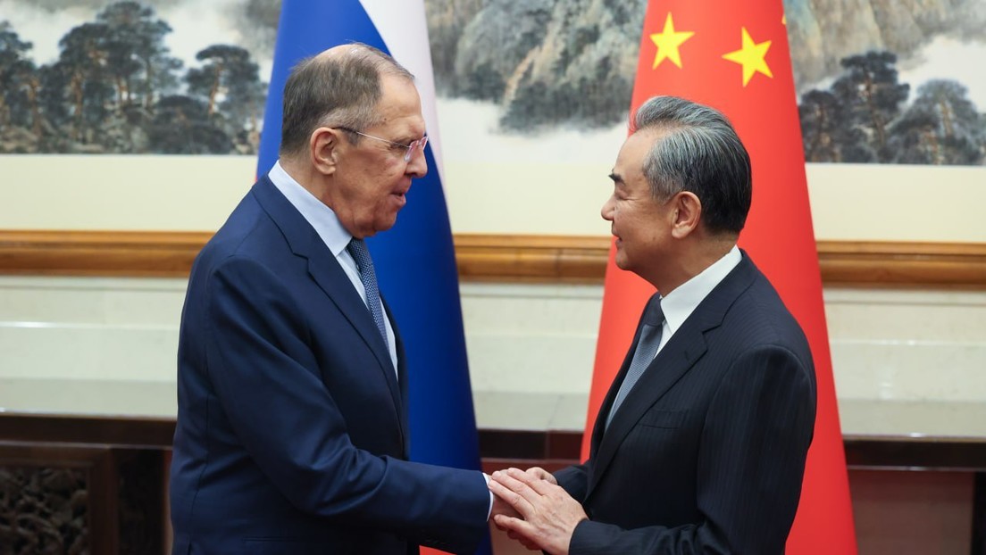 Lavrov se reúne con Wang Yi en Pekín