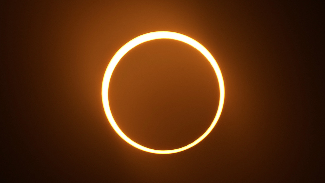 Impresionantes imágenes de cómo se observó el 'anillo de fuego' del eclipse solar anular