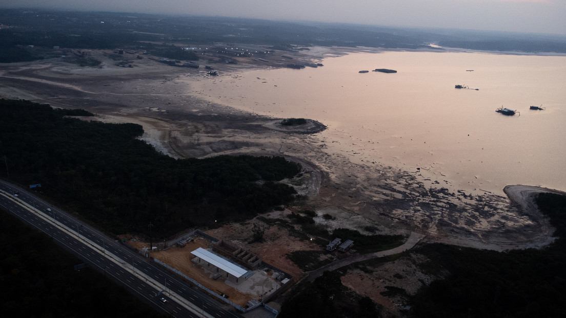 El río Negro de Brasil registra el nivel más bajo de agua en 120 años