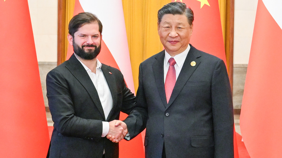 Boric firma acuerdos con Xi Jinping para abrir "nuevos caminos de colaboración" con China