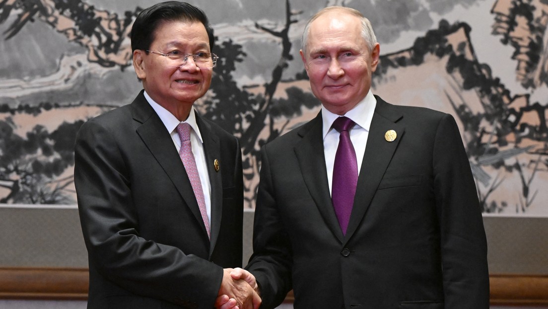 VIDEO: El presidente de Laos habla en ruso durante una reunión con Putin