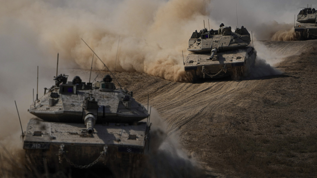 Ministro de Defensa israelí: "Ahora ven Gaza desde lejos, pronto la verán desde dentro"