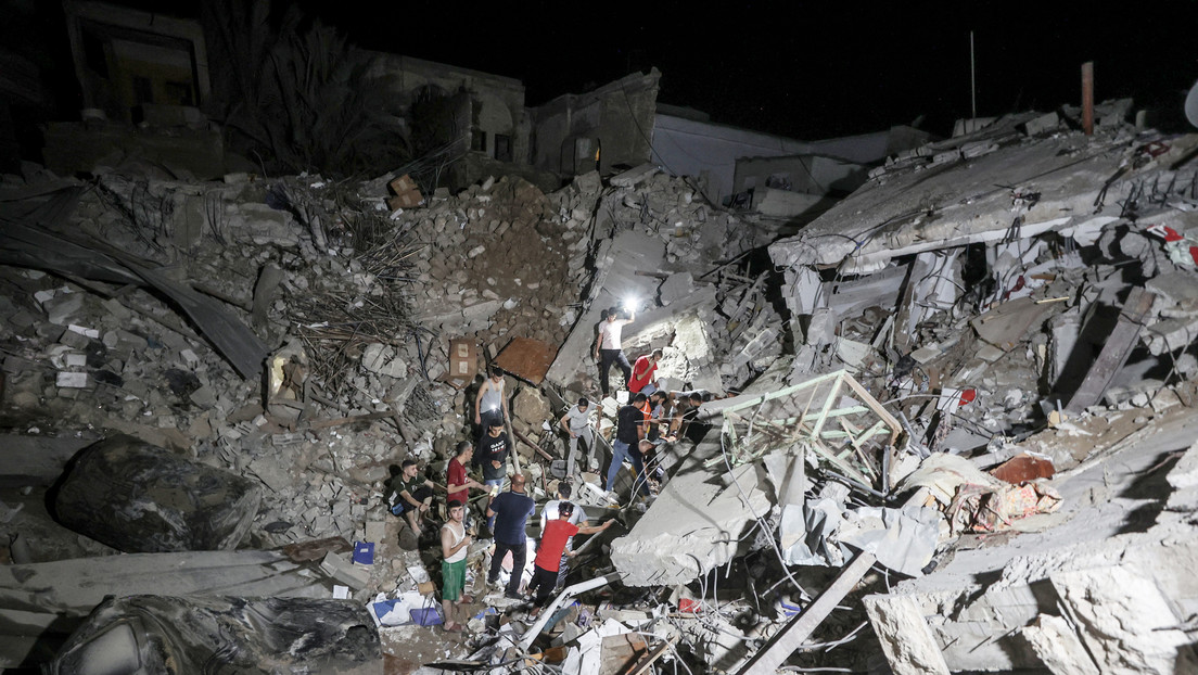 Excongresista estadounidense afirma que varios de sus familiares murieron en el ataque israelí a una iglesia en Gaza