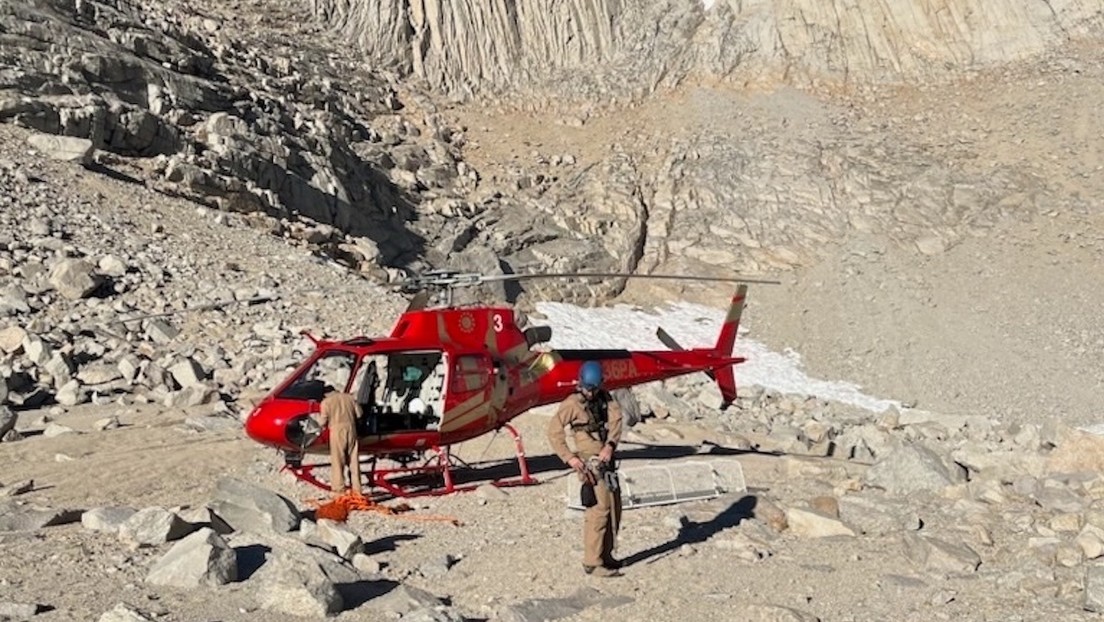 Muere un piloto tras caer 300 metros durante una caminata por una de las montañas más altas de EE.UU.