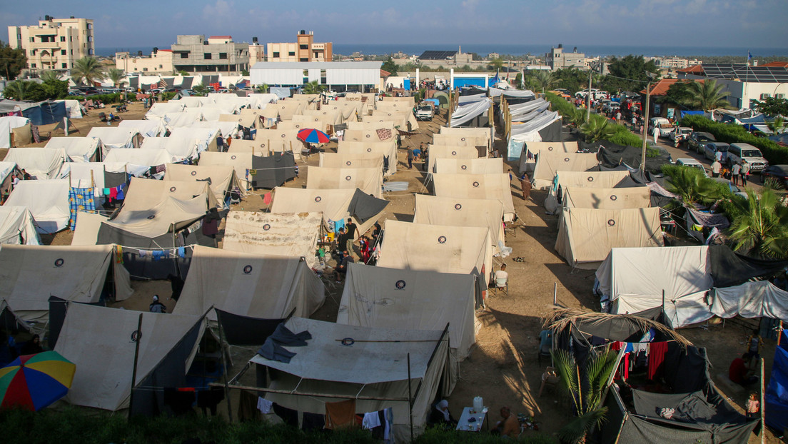 VIDEO: Miles de palestinos desplazados en el campamento de refugiados de Jan Yunis