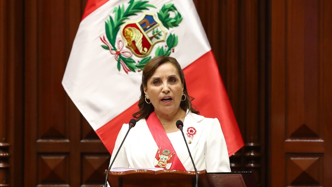 Fiscalía de Perú amplía ocho meses más la investigación a Boluarte por muertes en las protestas