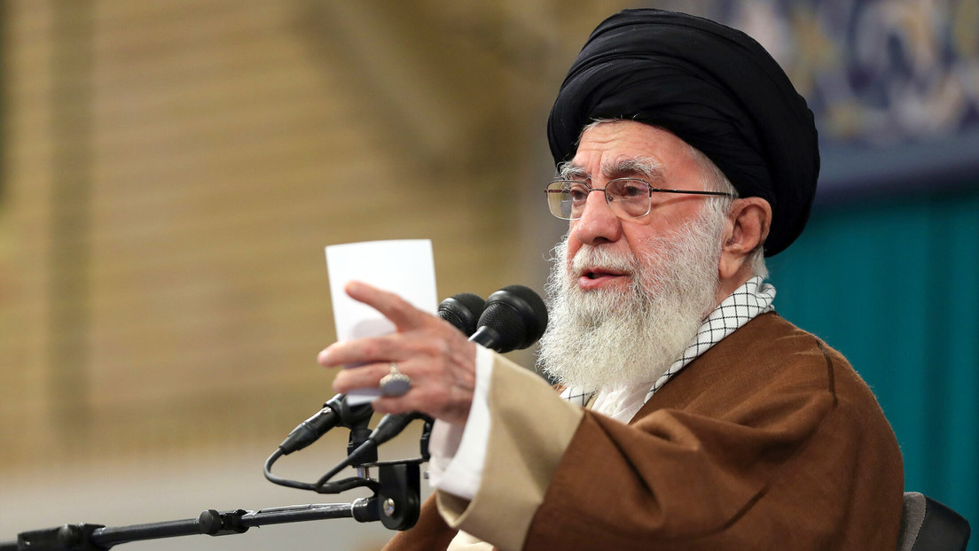 Líder supremo de Irán: EE.UU. es "cómplice indiscutible" de los "crímenes" de Israel en Gaza