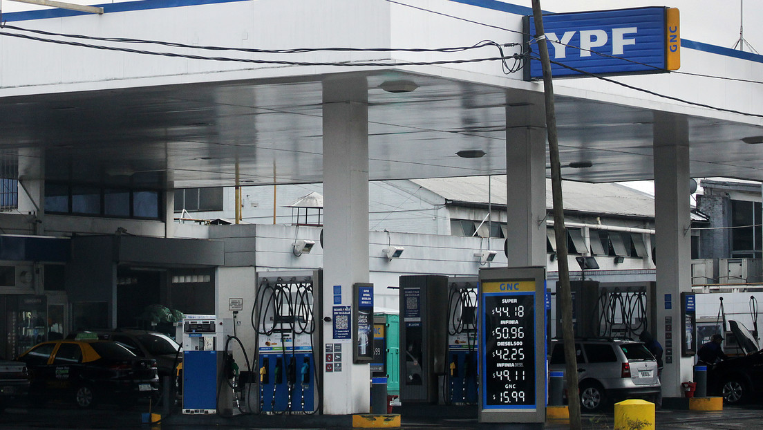 Gobierno argentino importará 10 barcos de combustible para "solucionar los faltantes"