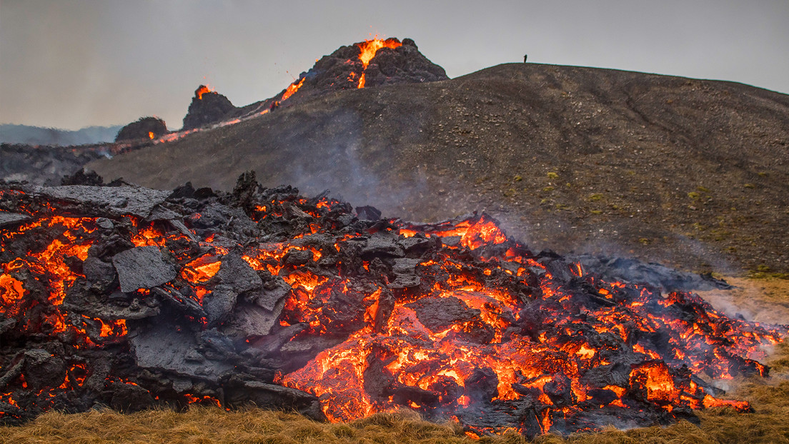 Miles de pequeños terremotos en Islandia generan preocupación de una posible erupción volcánica