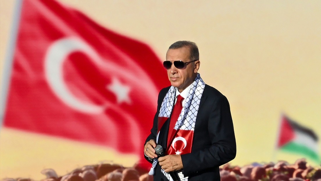 Erdogan a Occidente: "¿Acaso quieren de nuevo una guerra entre la cruz y la media luna?"