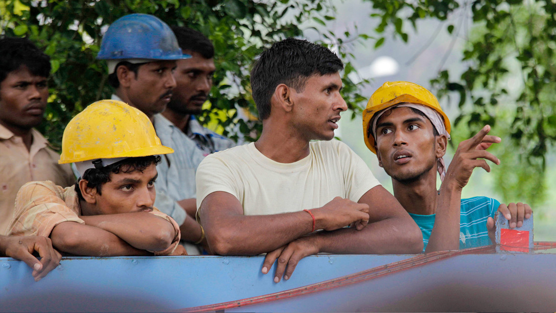 Multimillonario indio insta a los jóvenes a trabajar 12 horas al día