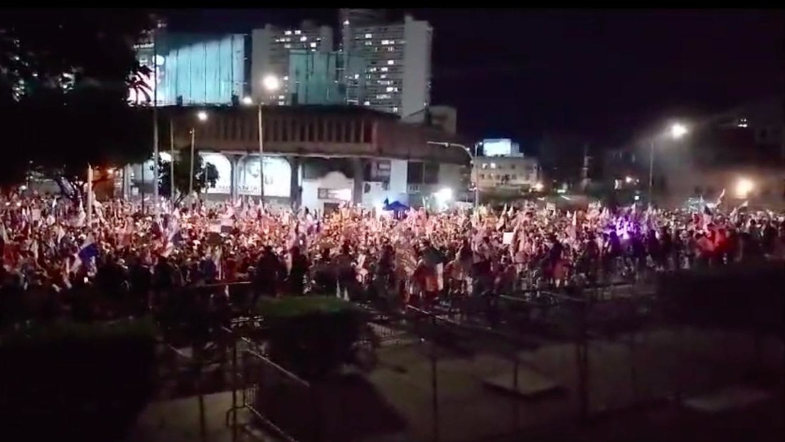 VIDEO: Enfrentamientos entre manifestantes y la Policía de Panamá frente a la Asamblea Nacional