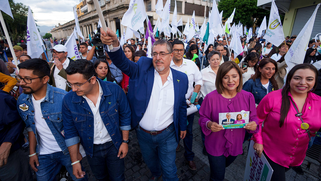 Arévalo califica como "positiva" la decisión del TSE de concluir el proceso electoral en Guatemala