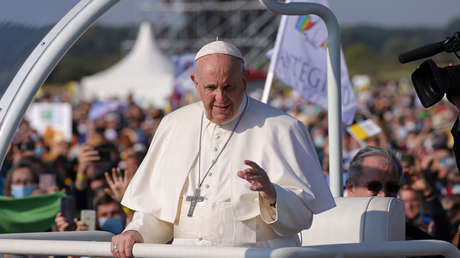 El papa Francisco se muestra dispuesto a la bendición católica de parejas del mismo sexo