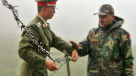 China y la India se comprometen a mantener la paz y la tranquilidad en su disputada frontera