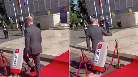 VIDEO: Scholz se equivoca de camino yendo a una reunión oficial