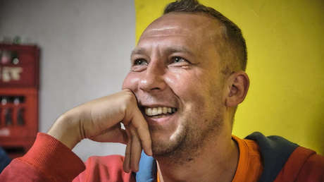 El profesor ruso Mijaíl Krasnov se pronuncia luego de ganar una alcaldía en Colombia